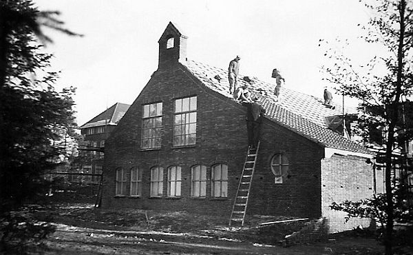 kapel in aanbouw 1947
